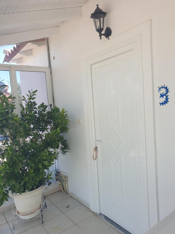 Rosemary House Pensionat Sarandë Eksteriør billede