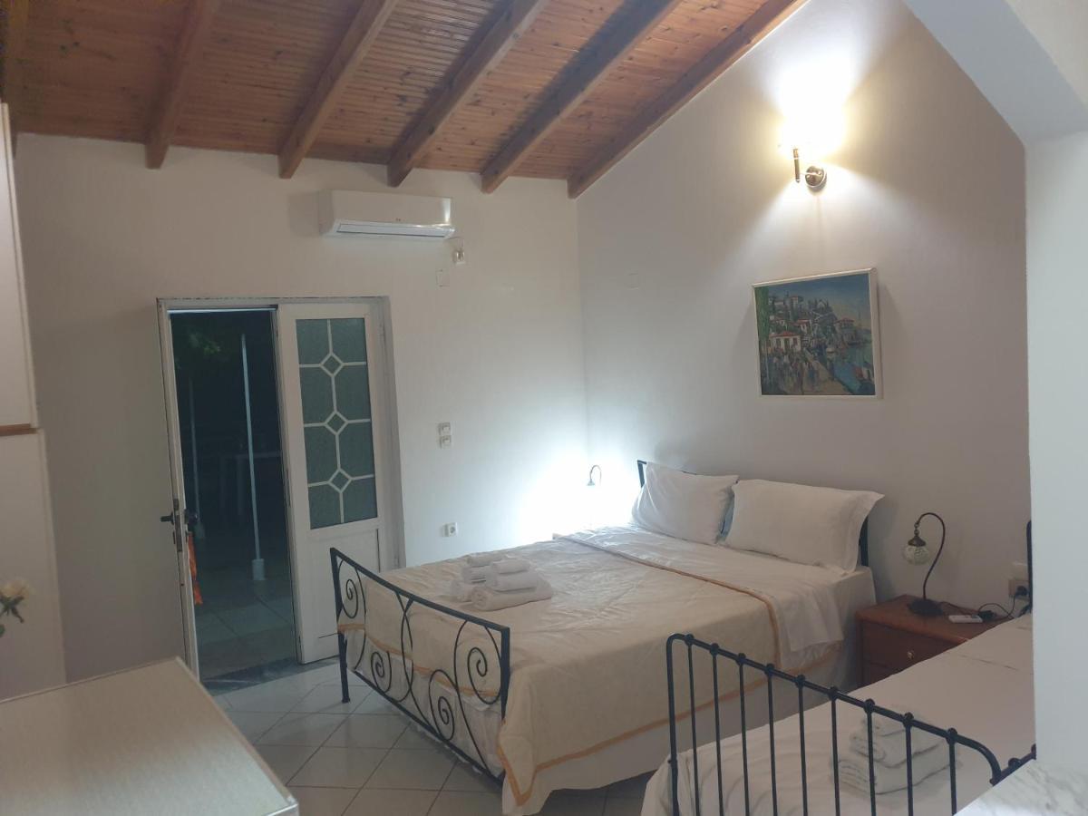 Rosemary House Pensionat Sarandë Eksteriør billede