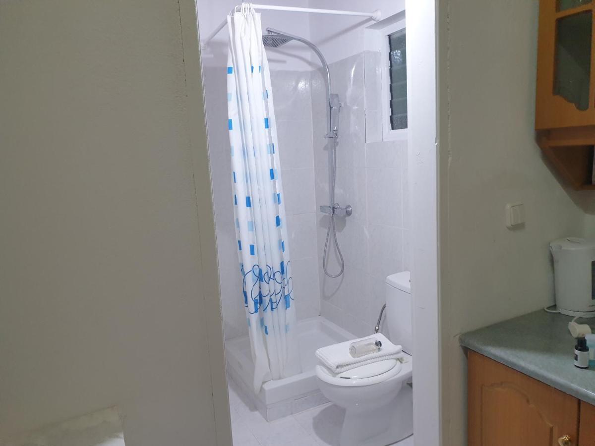 Rosemary House Pensionat Sarandë Eksteriør billede