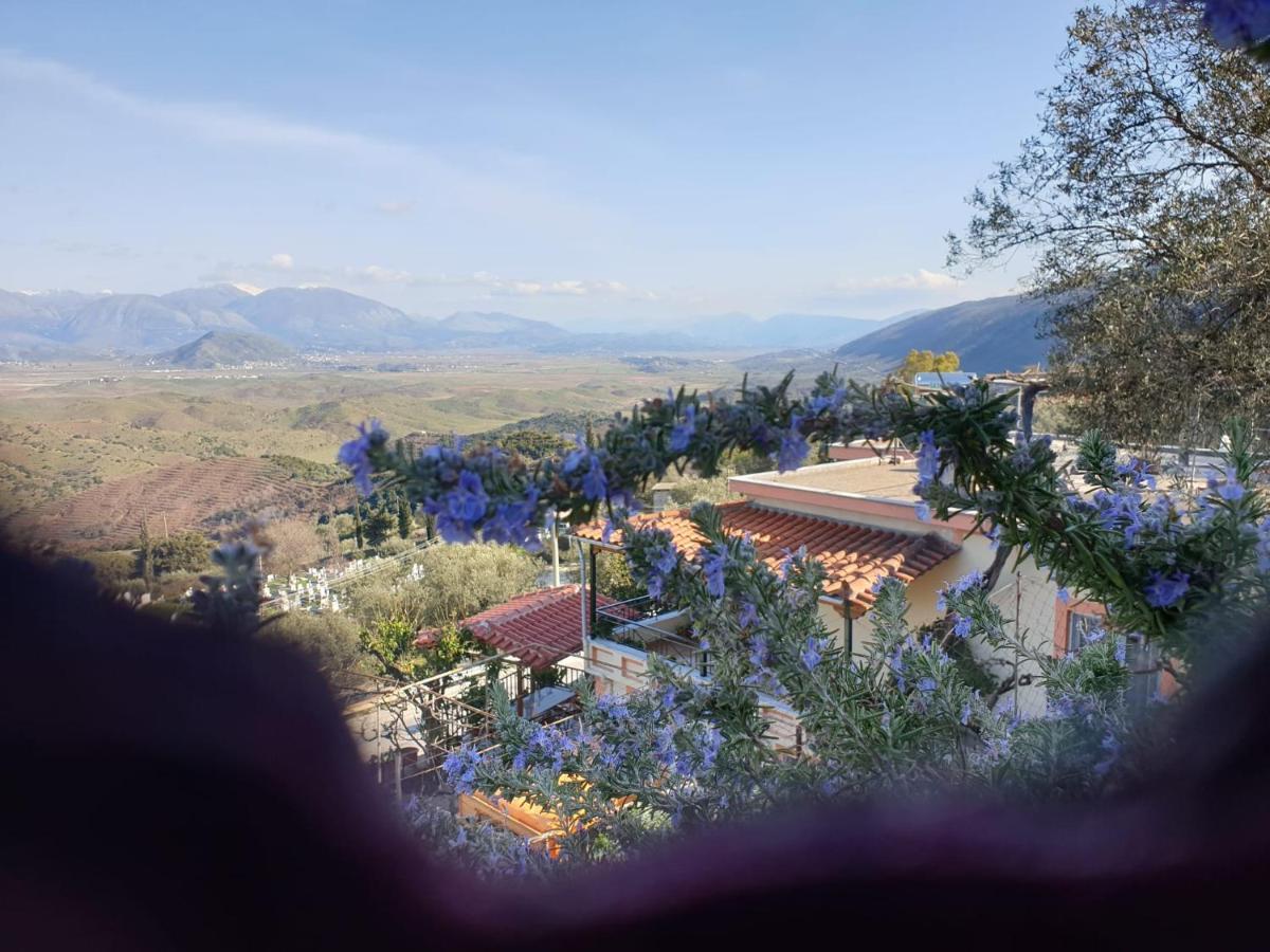 Rosemary House Pensionat Sarandë Eksteriør billede