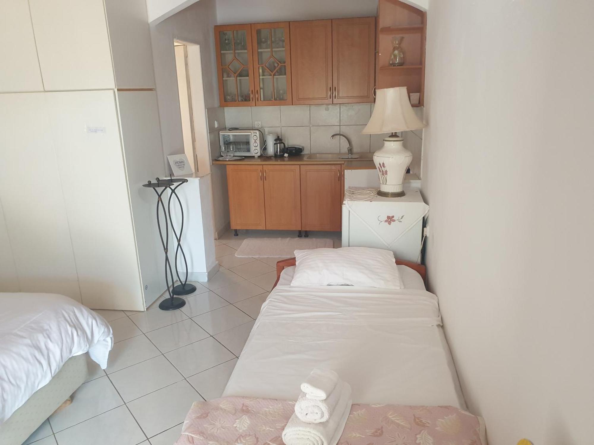 Rosemary House Pensionat Sarandë Værelse billede